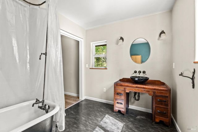 4340 Blackhawk Dr, Willits, CA 95490