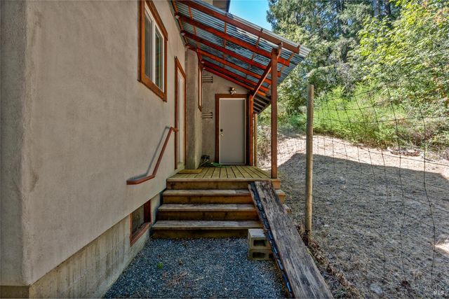 4340 Blackhawk Dr, Willits, CA 95490