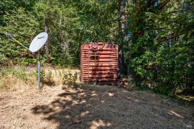 4340 Blackhawk Dr, Willits, CA 95490