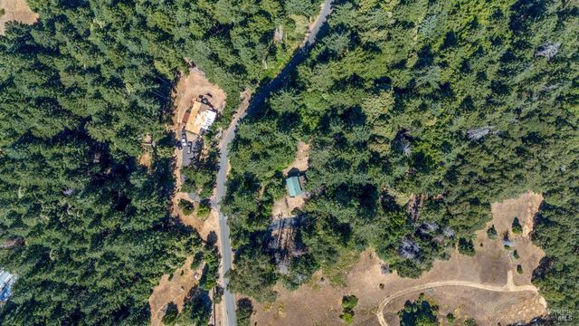 4340 Blackhawk Dr, Willits, CA 95490