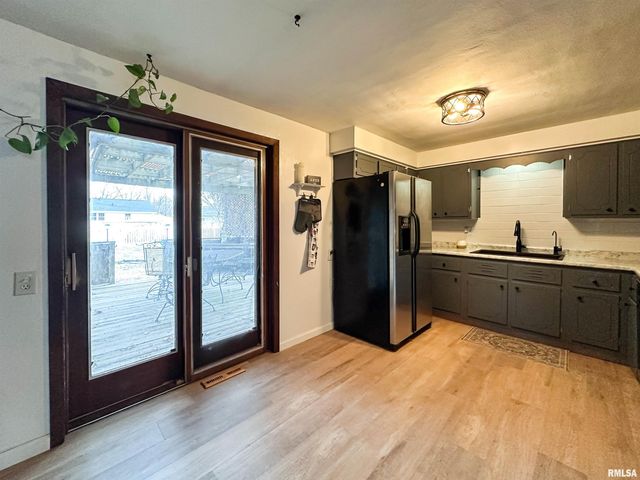 2708 S Daycor Divide, Peoria, IL 61607