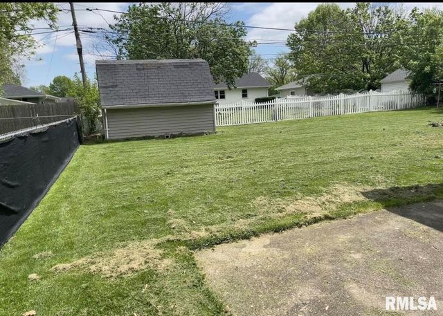 2708 S Daycor Divide, Peoria, IL 61607