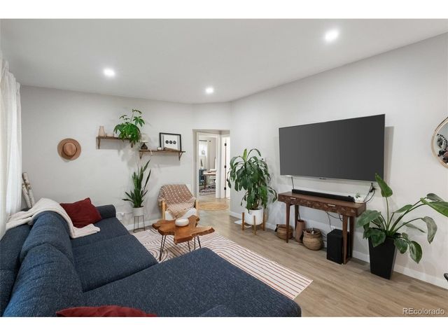 691 S Simms St, Lakewood, CO 80228