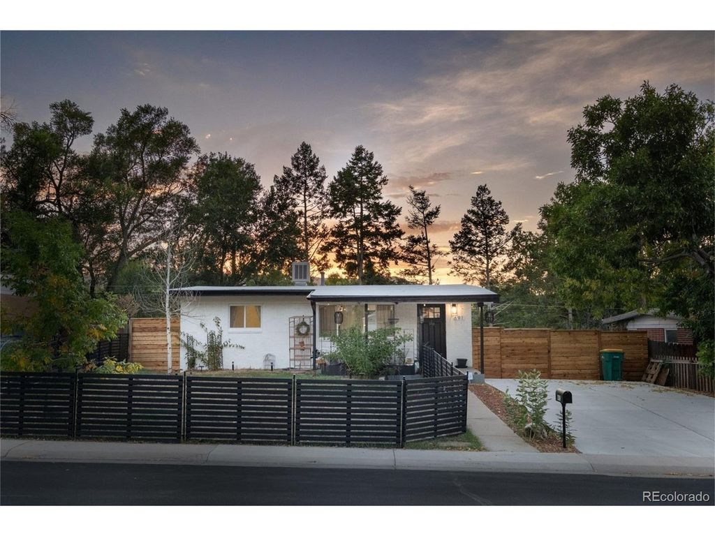 691 S Simms St, Lakewood, CO 80228