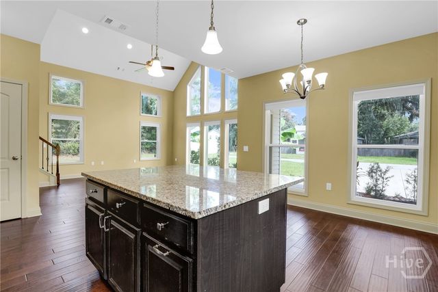 3105 Lincoln Street, Savannah, GA 31404