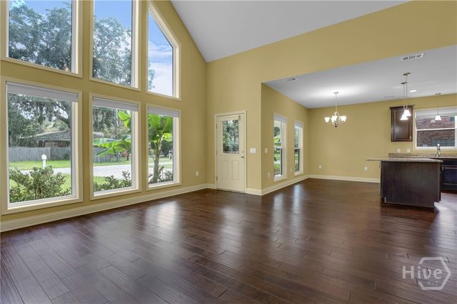 3105 Lincoln Street, Savannah, GA 31404