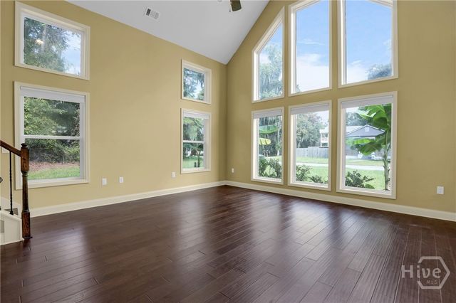 3105 Lincoln Street, Savannah, GA 31404