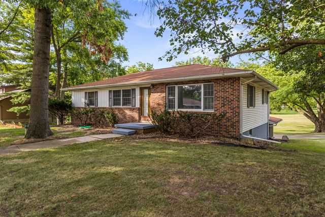 5619 Arrow Head Court, Decatur, IL 62521