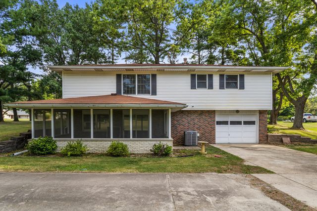 5619 Arrow Head Court, Decatur, IL 62521