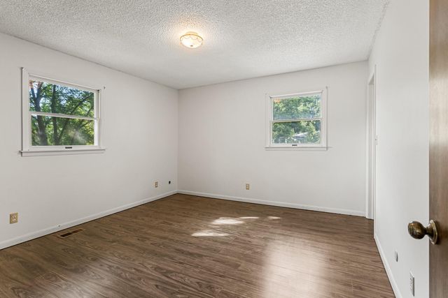 5619 Arrow Head Court, Decatur, IL 62521