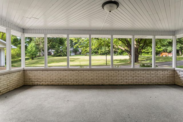 5619 Arrow Head Court, Decatur, IL 62521