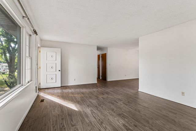 5619 Arrow Head Court, Decatur, IL 62521