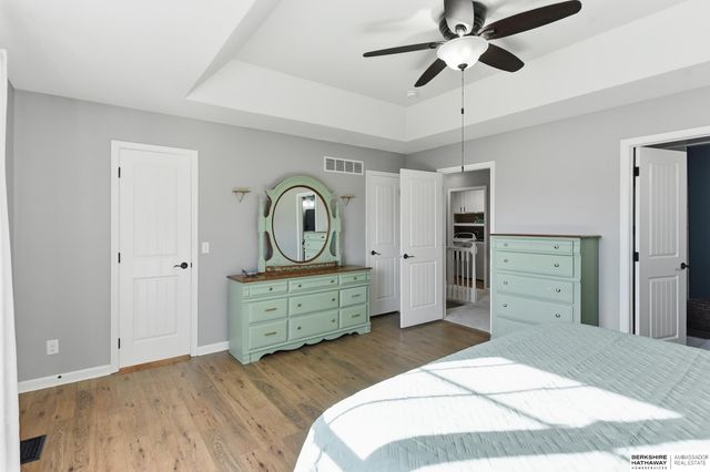 20810 Paul Circle, Elkhorn, NE 68022