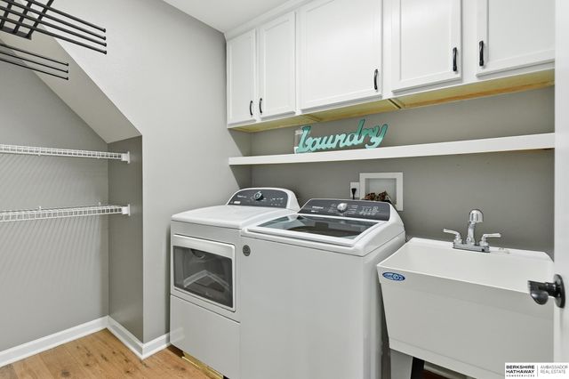 20810 Paul Circle, Elkhorn, NE 68022