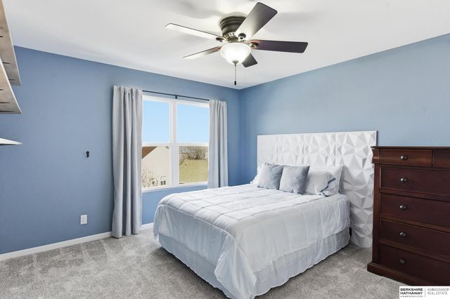 20810 Paul Circle, Elkhorn, NE 68022