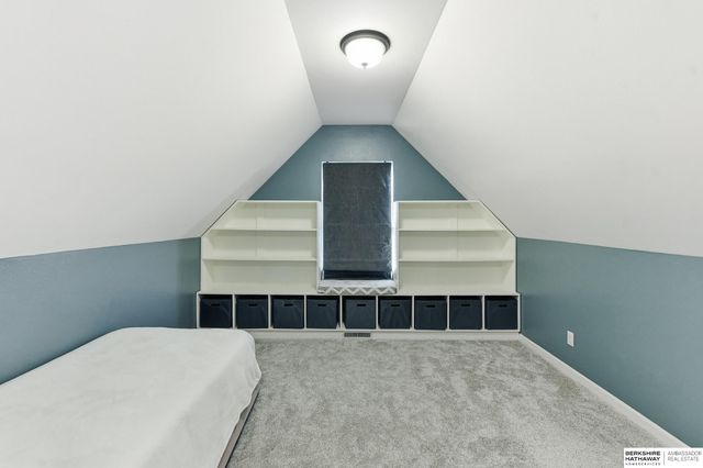 20810 Paul Circle, Elkhorn, NE 68022