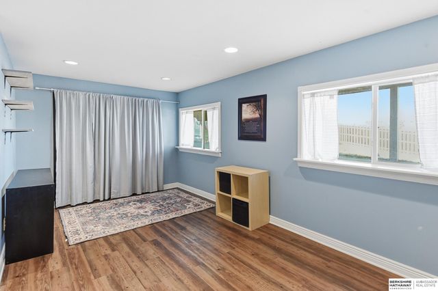 20810 Paul Circle, Elkhorn, NE 68022