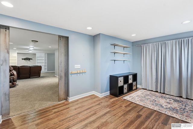 20810 Paul Circle, Elkhorn, NE 68022