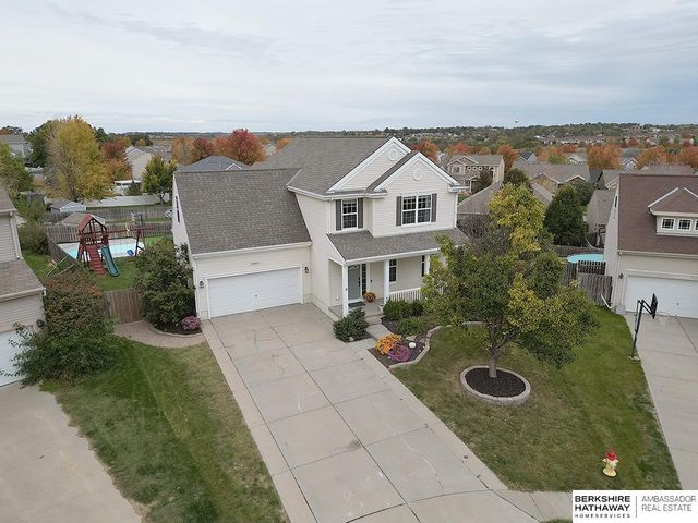 20810 Paul Circle, Elkhorn, NE 68022