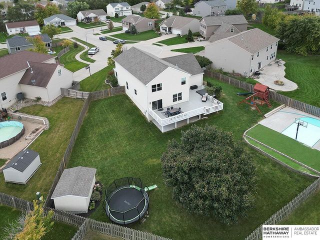 20810 Paul Circle, Elkhorn, NE 68022