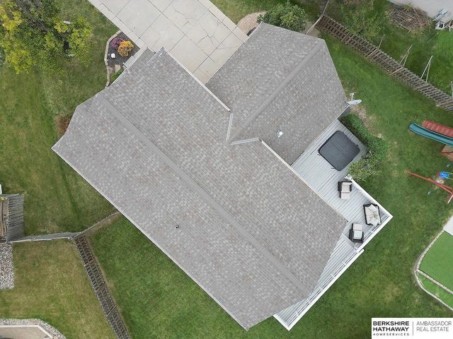 20810 Paul Circle, Elkhorn, NE 68022