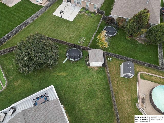 20810 Paul Circle, Elkhorn, NE 68022