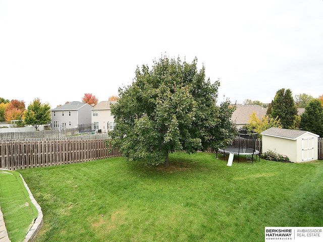 20810 Paul Circle, Elkhorn, NE 68022