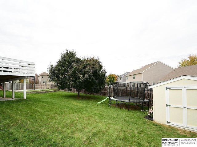 20810 Paul Circle, Elkhorn, NE 68022