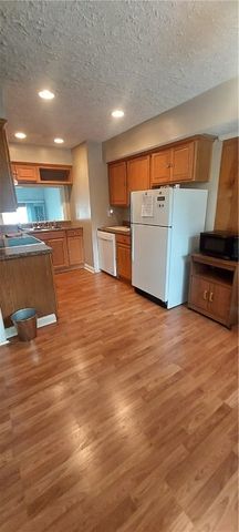 699 Pennsbury, Pennsbury, PA 15205