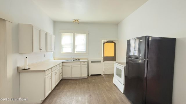2121 Culbertson Ave A, New Albany, IN 47150