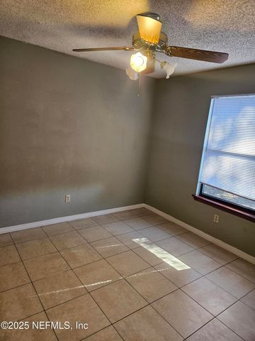 8256 JUSTIN Road N, Jacksonville, FL 32210