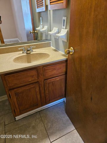 8256 JUSTIN Road N, Jacksonville, FL 32210