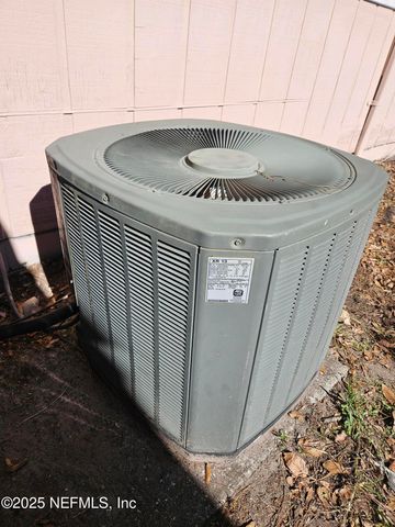 8256 JUSTIN Road N, Jacksonville, FL 32210