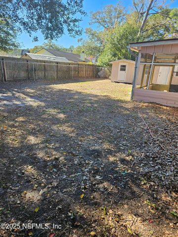 8256 JUSTIN Road N, Jacksonville, FL 32210