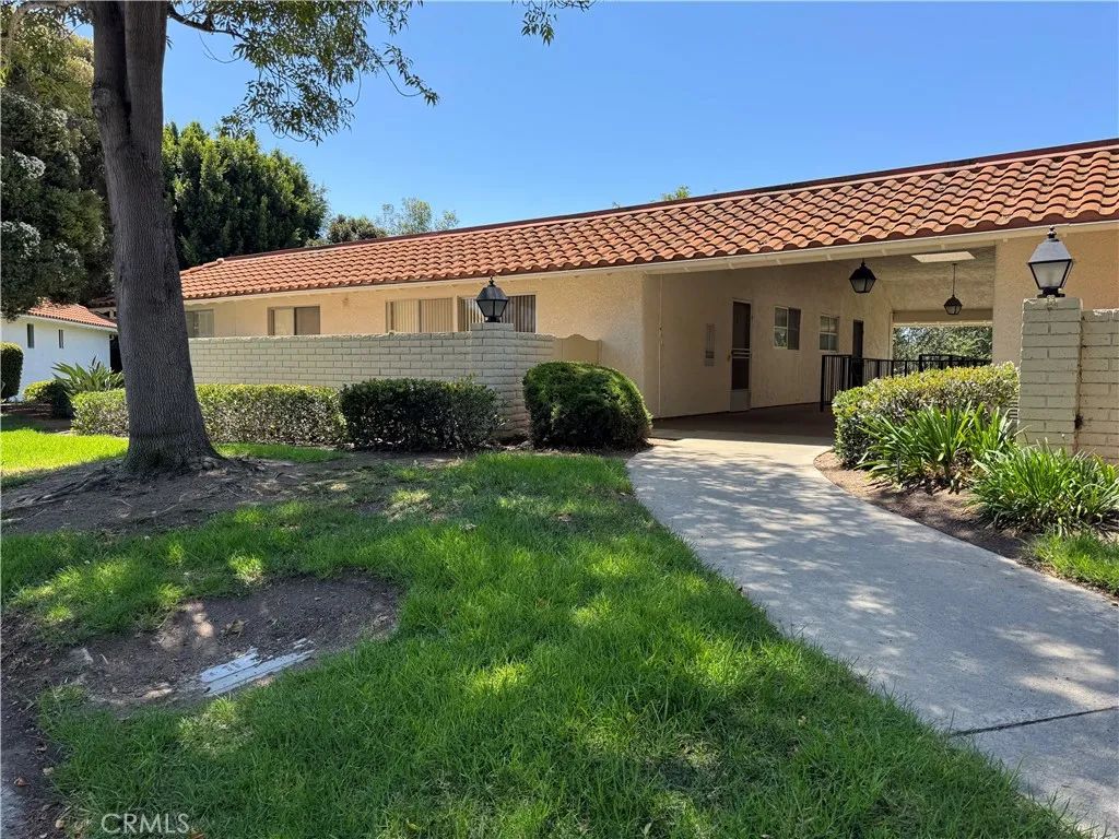 3252 San Amadeo, unit Q Q, Laguna Woods, CA 92637