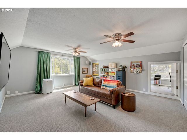 4007 BRAE BURN Dr, Eugene, OR 97405