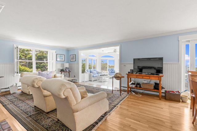 7 Sea Street, Harwich Port, MA 02646