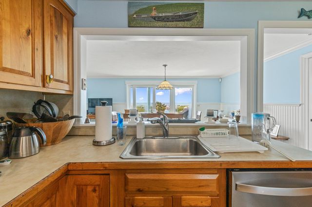 7 Sea Street, Harwich Port, MA 02646