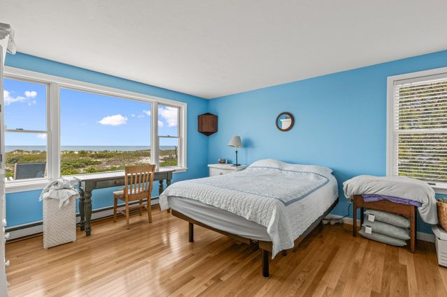 7 Sea Street, Harwich Port, MA 02646