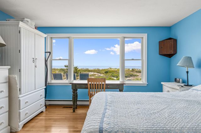 7 Sea Street, Harwich Port, MA 02646