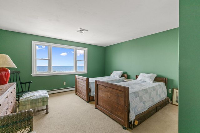 7 Sea Street, Harwich Port, MA 02646