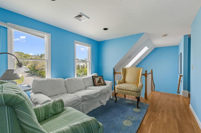 7 Sea Street, Harwich Port, MA 02646