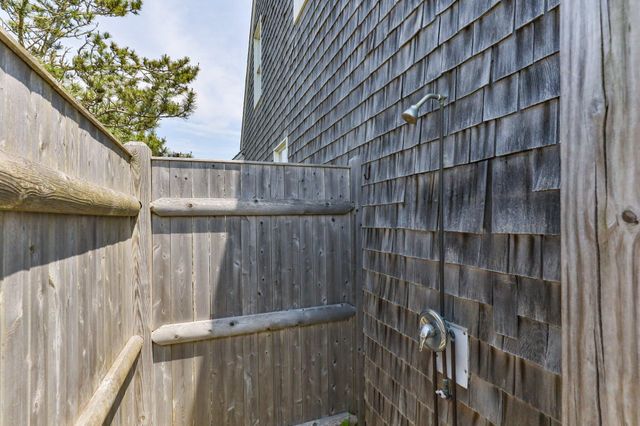 7 Sea Street, Harwich Port, MA 02646