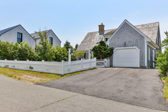 7 Sea Street, Harwich Port, MA 02646