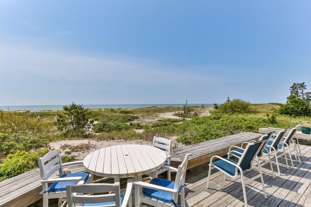 7 Sea Street, Harwich Port, MA 02646