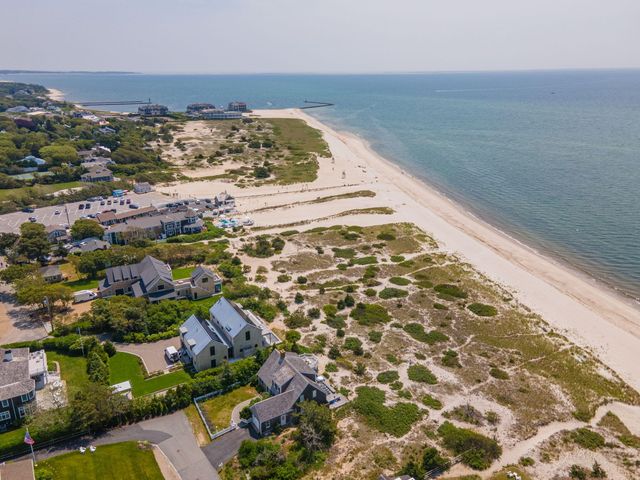 7 Sea Street, Harwich Port, MA 02646