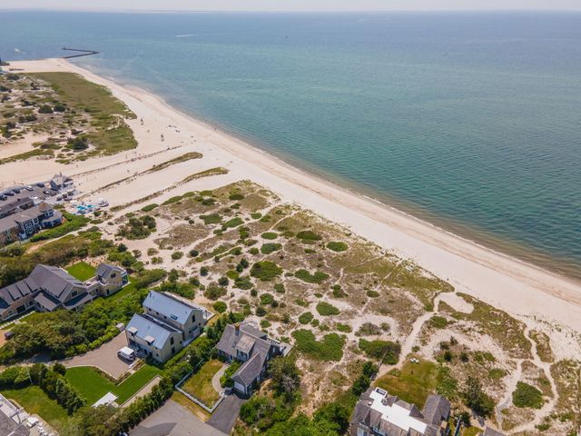 7 Sea Street, Harwich Port, MA 02646