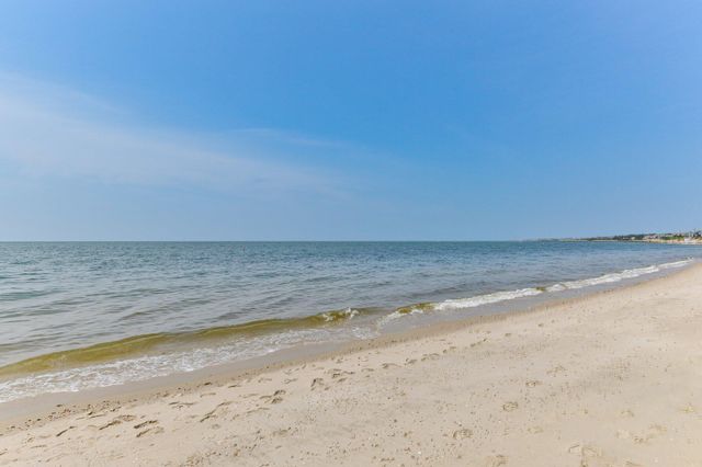 7 Sea Street, Harwich Port, MA 02646