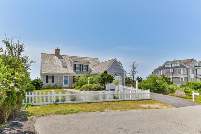 7 Sea Street, Harwich Port, MA 02646