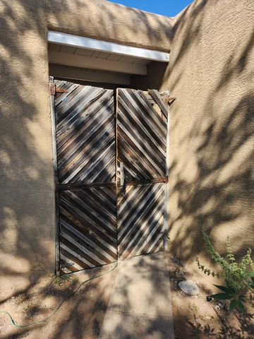 1217 Girard Boulevard NE, Albuquerque, NM 87106